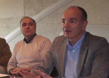 Da sinistra Maurizio Signorini e Maurizio Giani della Waste Recycling; nella foto sotto lesterno dellazienda  
