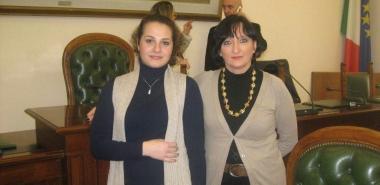 <b>CONSIGLIO.</b> La presidente Stellini (a destra) con Sara Papini 