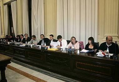 Moreno Mencarelli (Riformisti Amo Montecatini) e, a sinistra, i banchi della maggioranza in consiglio comunale     