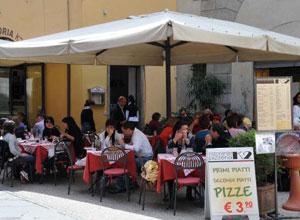 Centro, possono aprire i ristoranti etnici