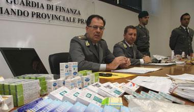 Sequestrate 26.000 confezioni di farmaci in un'abitazione cinese