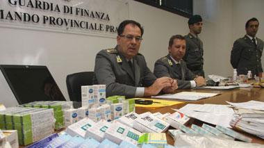 Sequestrate 26.000 confezioni di farmaci in un'abitazione cinese