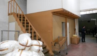 Dormitori nei soppalchi, sequestrato un pronto moda