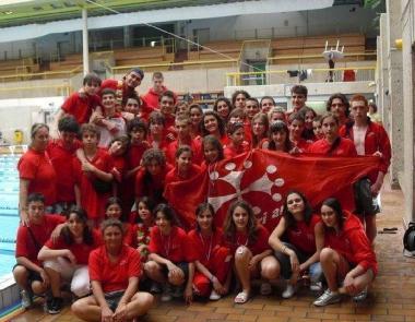 <b>NUOTO</b> La squadra della Canottieri Arno 