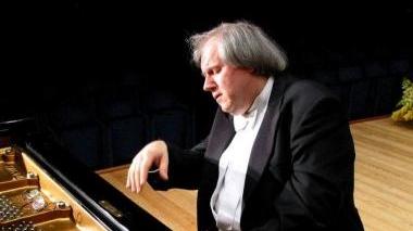 Il pianista russo Grigory Sokolov: eseguirà brani di Bach e Schumann