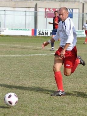 Angelo Falossi sulla palla 