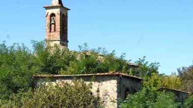 Il rudere della chiesa di San Biagio, a Casini