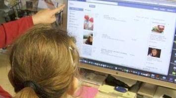 Rubata la password a una commessa iscritta a Facebook