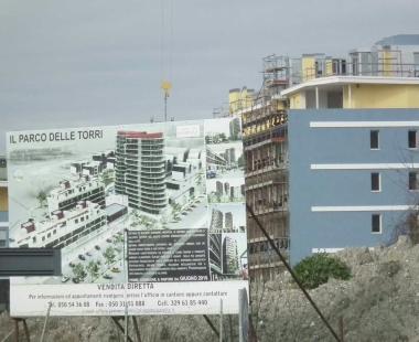 Il nuovo insediamento di via Bargagna e a destra la parte degli alloggi gi&agrave; realizzati e che saranno consegnati a fine febbraio 