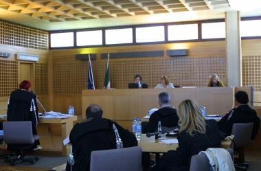 Un processo al tribunale di Monsummano: qui i posti coperti sono 6 su 9 