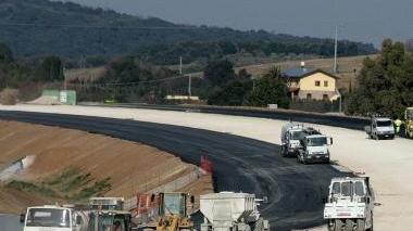 Tirrenica: si sta già asfaltando