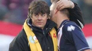 <b>ABBRACCIO.</b> Michele Serena con Gianluca Freddi