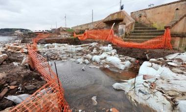 I danni arrecati dallerosione agli scavi archeologici nella zona della fonte e alla chiesa di San Cerbone   