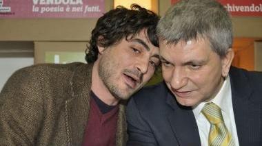 Nicola Fratoianni nelle vesti di suggeritore di Nichi Vendola