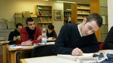 In biblioteca il sabato mattina