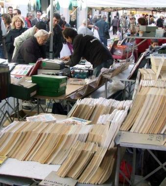 <b>CONTESTATO</b> Il mercato dell antiquariato 