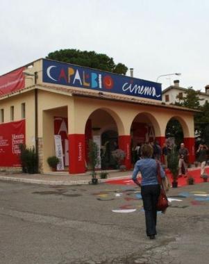 <b>INCONTRO.</b> Al cinema Tirreno 