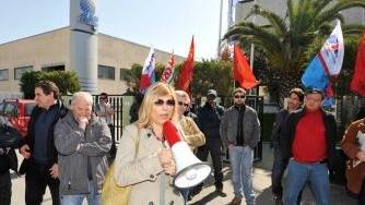 Qui e a lato Silvia Velo e due momenti della protesta