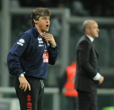 <b>MISTER</b> Michele Serena e in secondo piano Franco Lerda A destra Immobile stacca di testa 