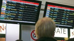 Maltempo: Pisa, 4 voli dirottati e ritardi per la nebbia mattutina