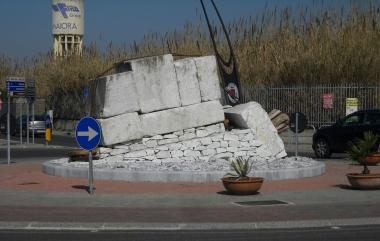 Il monumento al centro della polemica 