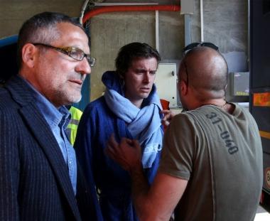 Capitan Lorenzo Stovini mentre parla coi tifosi 