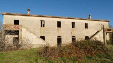 Uno dei poderi nella tenuta di Rimigliano