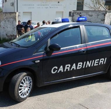 Un controllo dei carabinieri e l’intervento di una ambulanza