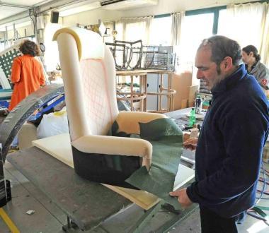 Operai di Formitalia nellazienda di via Corticella 