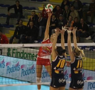 <b>IN ATTACCO</b> La schiacciatrice Sonja Percan impegnata in unazione di gioco offensiva      