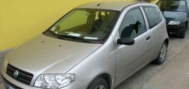 Fucilata contro l'auto del sindaco