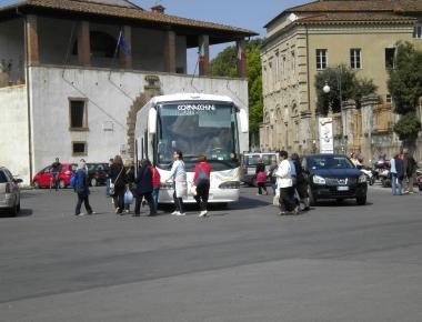 Bus turistici in piazzale Verdi   