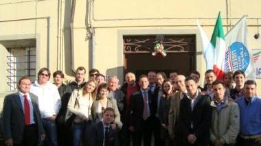 I partecipanti alla inaugurazione della sede del Pdl di Buggiano