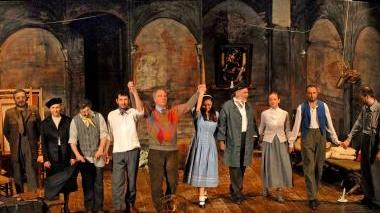 Gli attori del Gad nello spettacolo sulla rivolta di Napoli