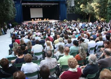 Versiliana, il pubblico ad uno spettacolo 
