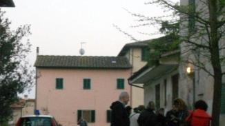 Sopra e sotto a destra tre immagini dell’ex asilo Madonnina del Buon Viaggio di Capanne dove troveranno accoglienza venti profughi del nord Africa