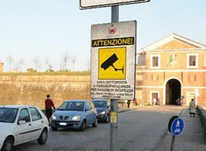 I varchi rimangono accesi, ma si chiede l'annullamento delle multe