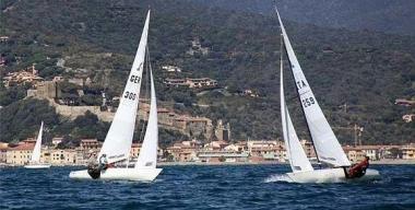 <b>SOLING</b> Una delle regate nel mare di Castiglione della Pescaia  