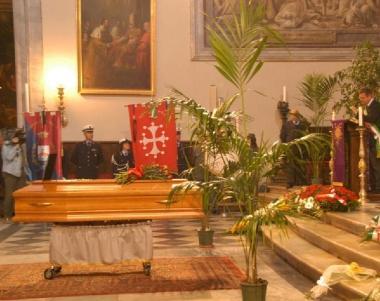 Un momento dei funerali di Giacomino Granchi 