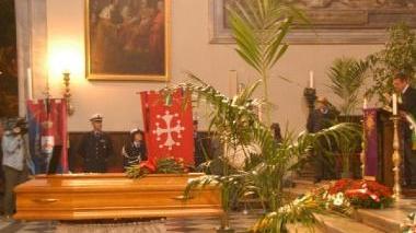 Un momento dei funerali di Giacomino Granchi