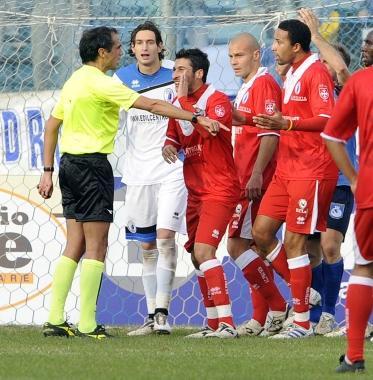 <b>ARBITRI</b> Proteste pisane dopo uno dei sette rigori a sfavore  