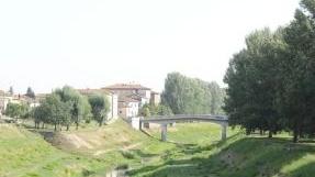L’argine del fiume Era dove si trovava la coppietta