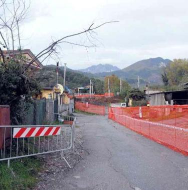 Il cantiere per la sottovia ferroviaria in localit&agrave; Casellotto     