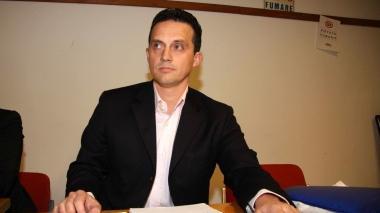 <b>ESTRANEO.</b> Il vicesindaco Luca Mori e in alto Manrico Nicolai con il sindaco Lombardi