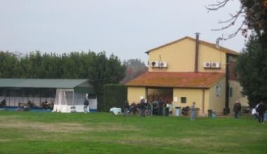Visitatori restano chiusi nel parco delle Cascine di Tavola