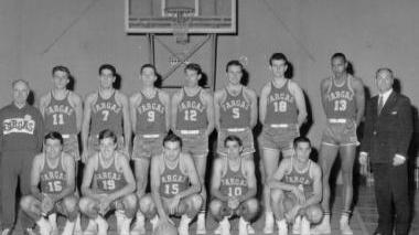 La squadra della Libertas che negli anni Sessanta ha disputato il campionato di serie A. Cempini è il terzo in prima fila