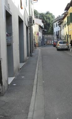 Il marciapiede di via Verdi 