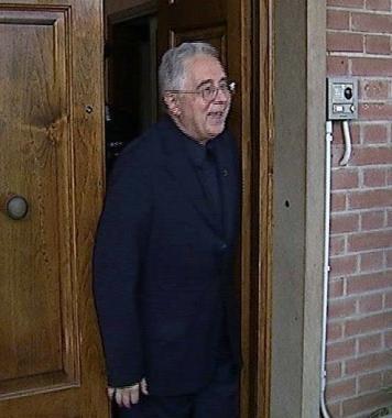 Monsignor Pietro Gianneschi ha rimesso la querela al molestatore 