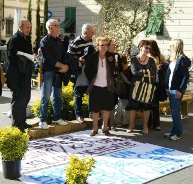Discarica Limoncino protesta al Goldoni