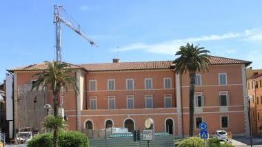 <b>RESTYLING.</b> Per il palazzo di piazza del Popolo La soddisfazione dell’assessore al Bilancio Andrea Casamenti